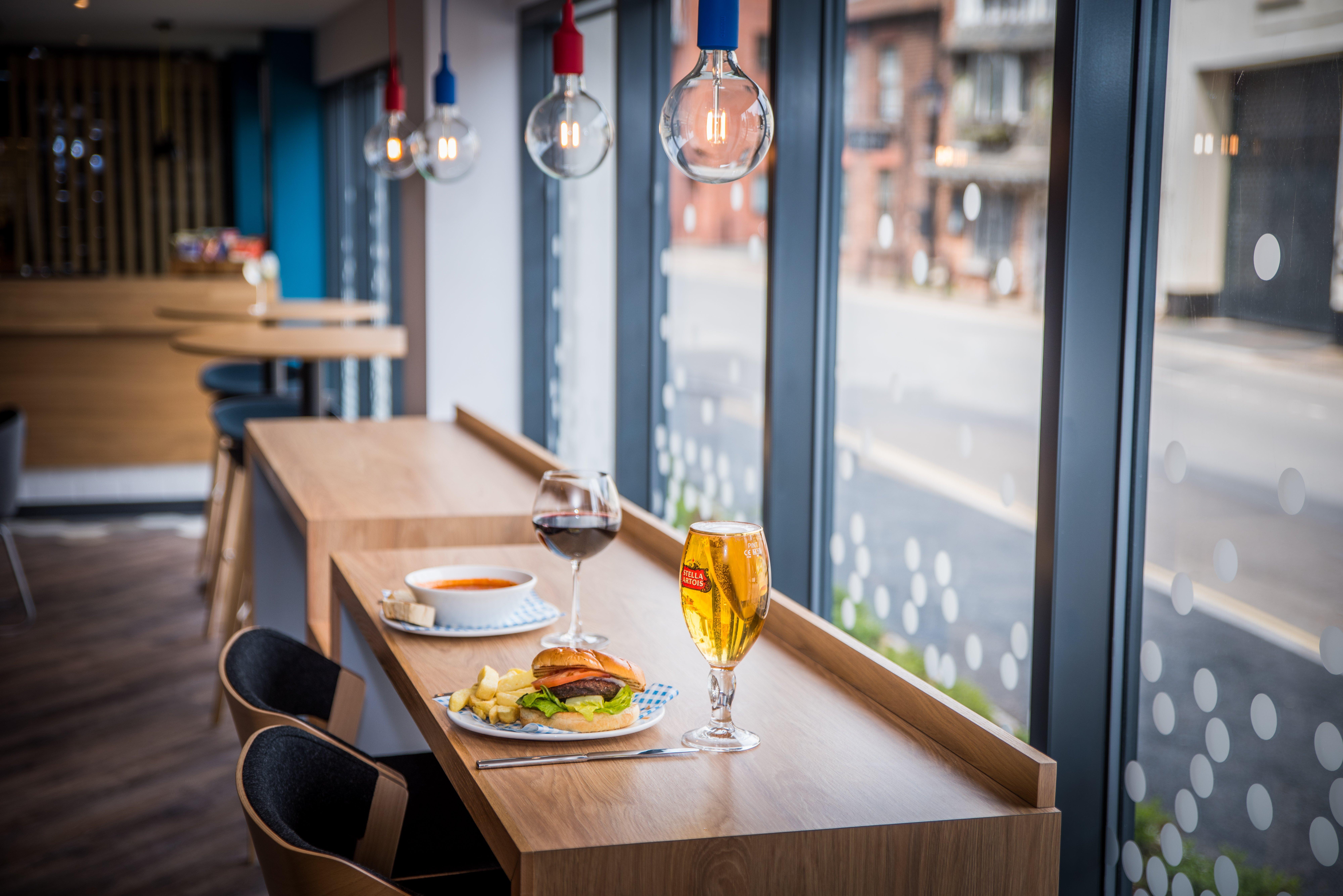 Holiday Inn Express - Exeter - City Centre By Ihg Ngoại thất bức ảnh