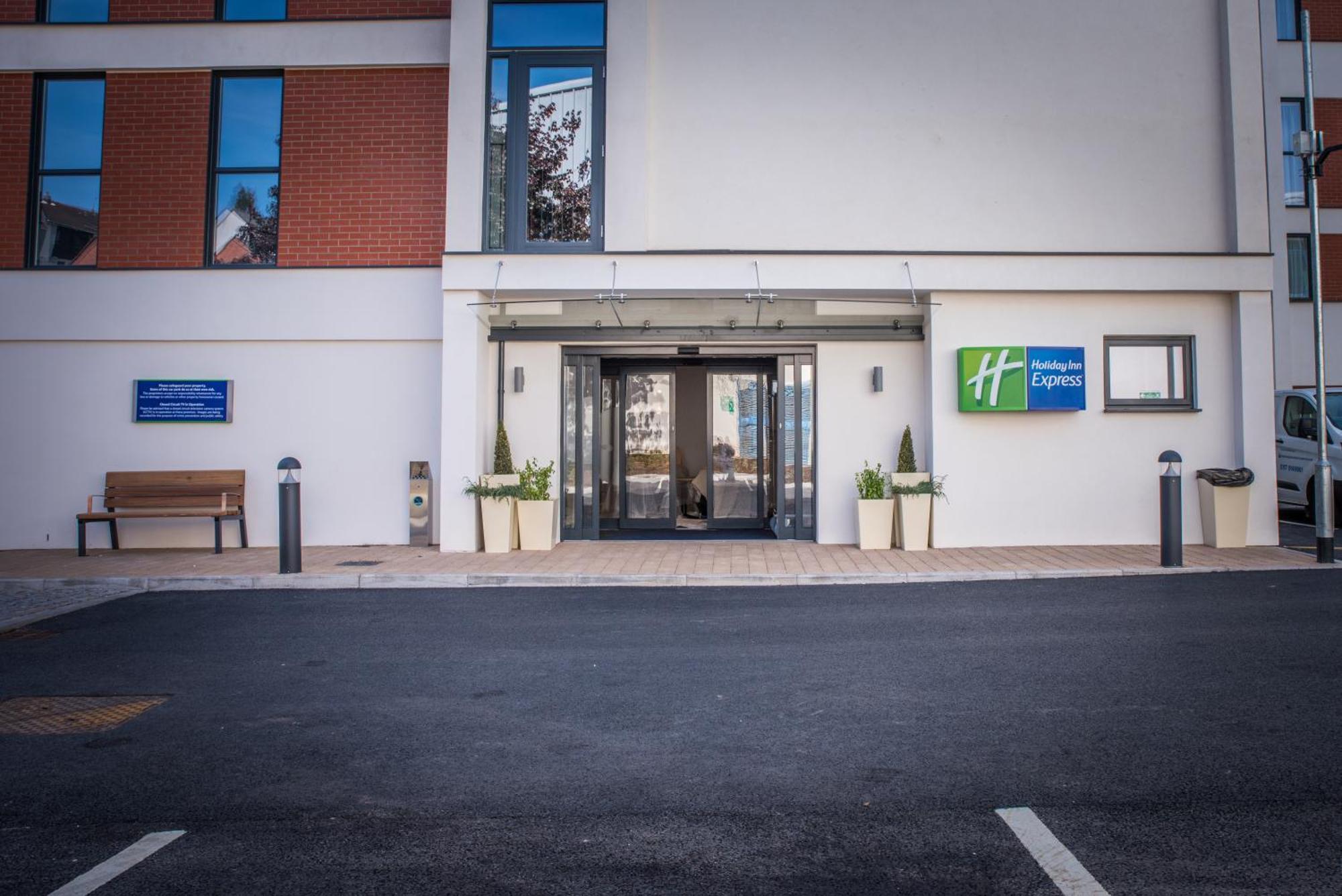 Holiday Inn Express - Exeter - City Centre By Ihg Ngoại thất bức ảnh